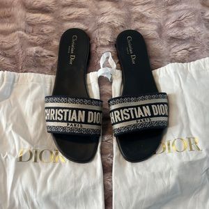 Christian Dior Slides - Blue/Beige - Size 42/11   …..…...  💯💯💯 Authentic‼️